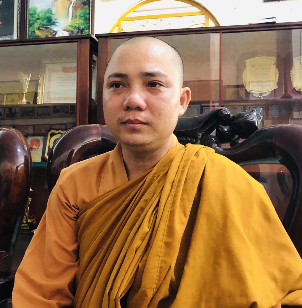 200 đứa trẻ họ Hồ lớn lên trong vòng tay của thầy trụ trì chùa Hồng Quang - 1 200 đứa trẻ họ Hồ lớn lên trong vòng tay của thầy trụ trì chùa Hồng Quang - 1