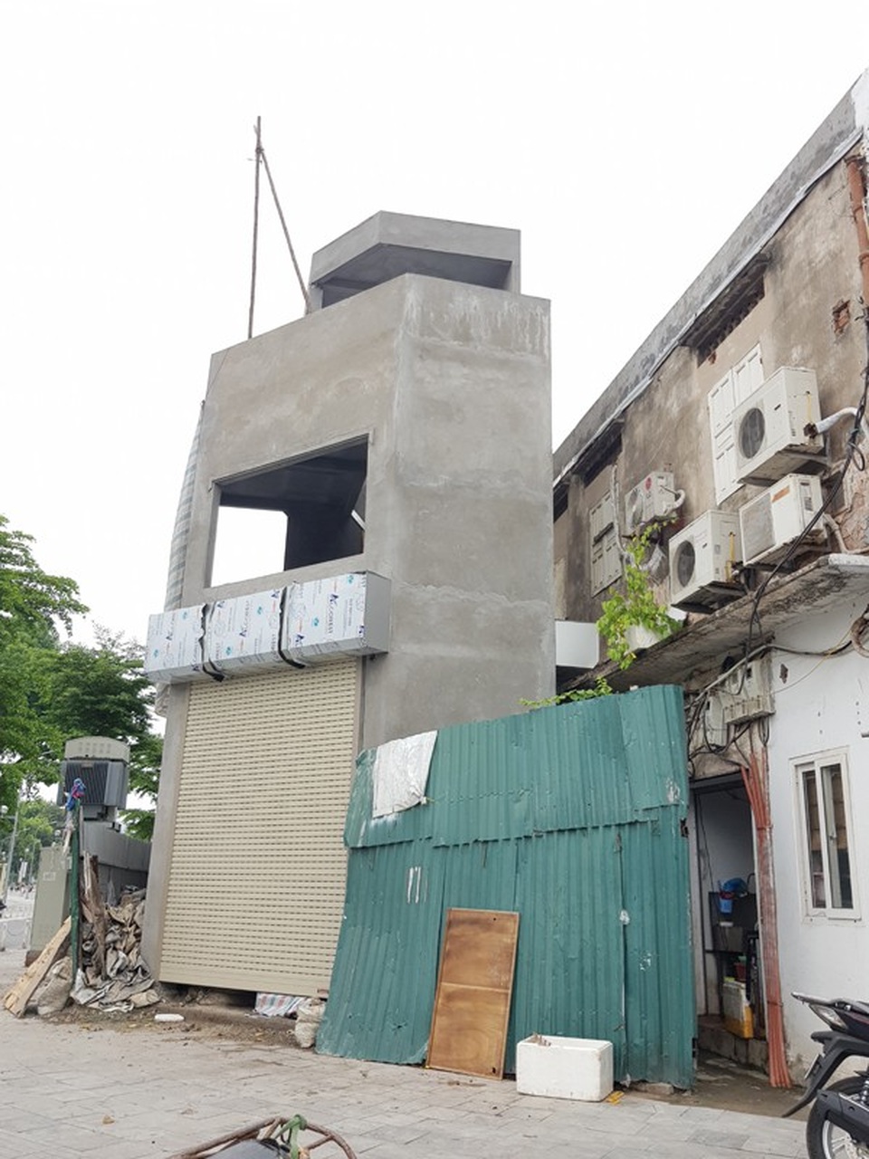 Xử lý nhà siêu mỏng, siêu méo mọc trên các tuyến đường nghìn tỷ ở Hà Nội - 2 Xử lý nhà siêu mỏng, siêu méo mọc trên các tuyến đường nghìn tỷ ở Hà Nội - 2