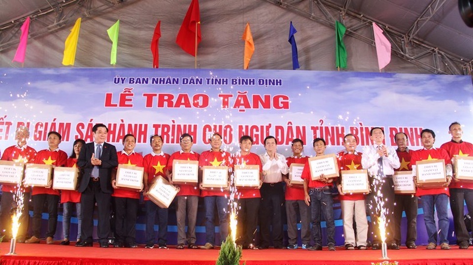 Nguyên Chủ tịch nước Trương Tấn Sang kêu gọi chi viện giúp ngư dân Bình Định gỡ “thẻ vàng” - 3 Nguyên Chủ tịch nước Trương Tấn Sang kêu gọi chi viện giúp ngư dân Bình Định gỡ “thẻ vàng” - 3
