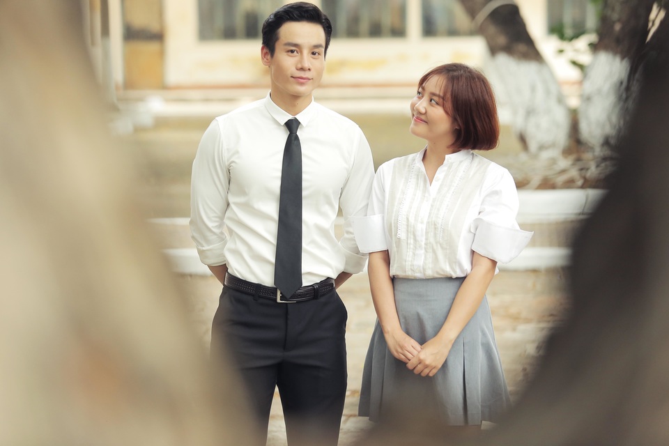 Cao Xuân Tài đeo nhẫn cưới cho Văn Mai Hương - 4