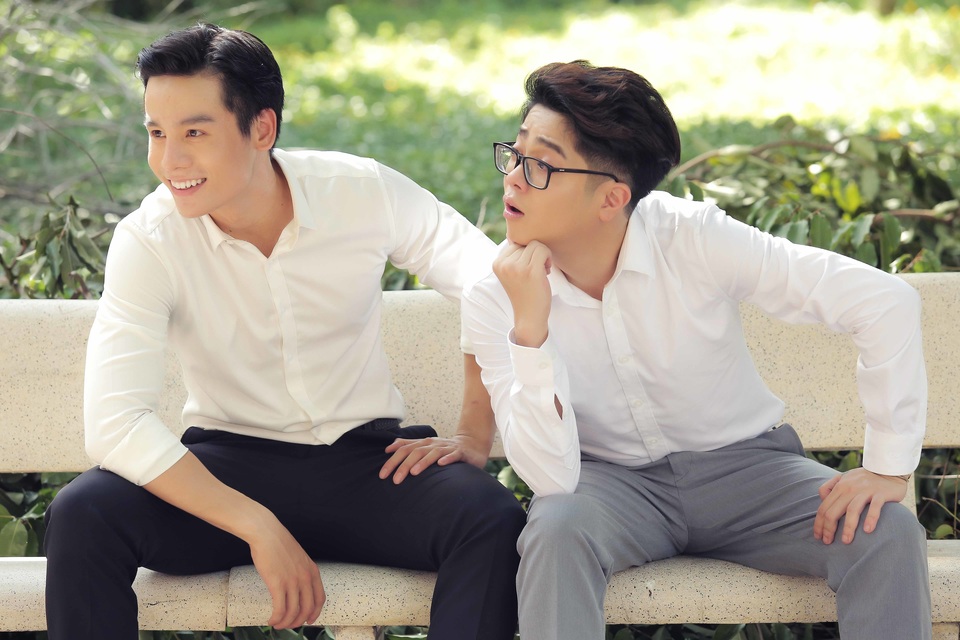 Cao Xuân Tài đeo nhẫn cưới cho Văn Mai Hương - 5