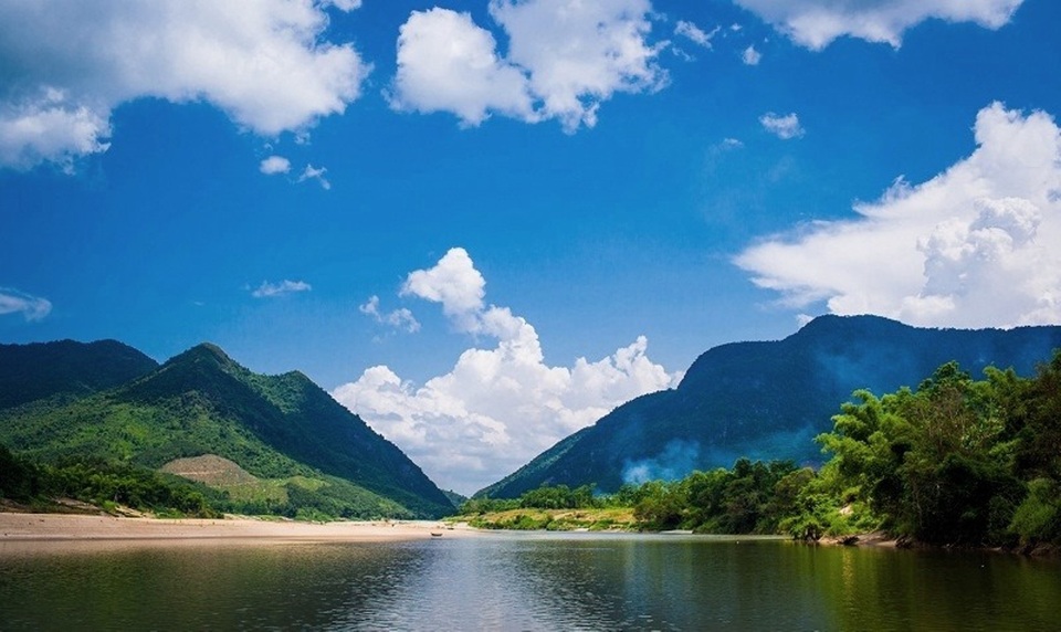 Thăm Hòn Kẽm Đá Dừng Thăm Hòn Kẽm Đá Dừng ở Quảng Nam