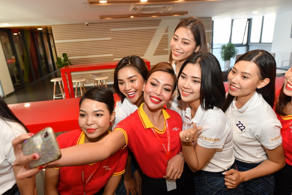 Tìm hiểu cơ hội trở thành tiếp viên hàng không tại Học viện Hàng không Vietjet - 7 Tìm hiểu cơ hội trở thành tiếp viên hàng không tại Học viện Hàng không Vietjet - 7