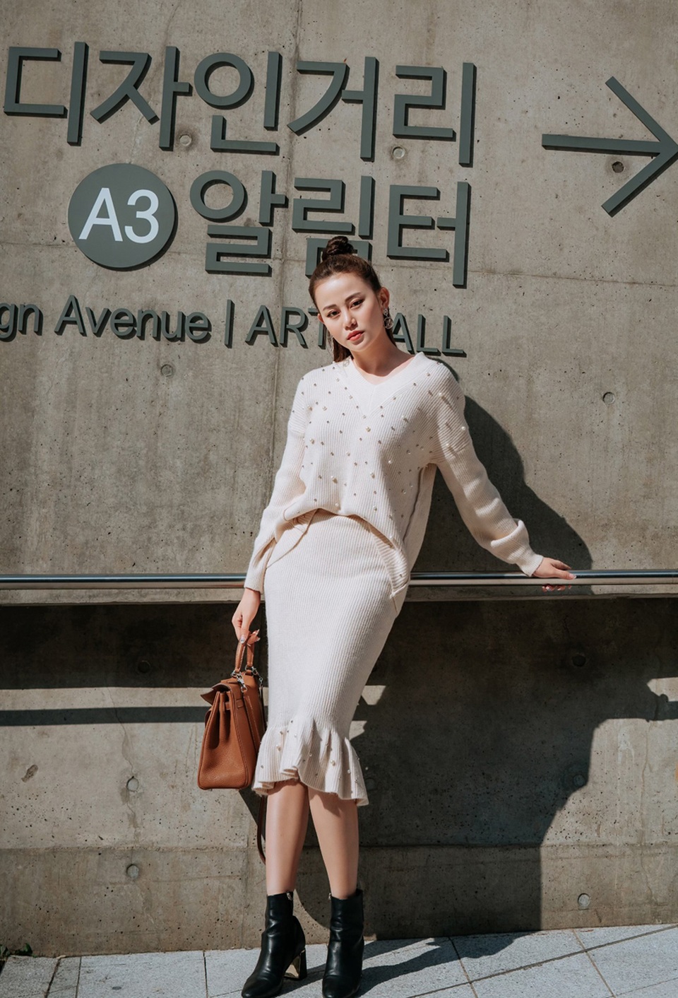 Á Hoàng Cao Thuỳ Trang hoá sweet-girl tại Seoul Fashion Week 2019 - 4 Á Hoàng Cao Thuỳ Trang hoá sweet-girl tại Seoul Fashion Week 2019 - 4