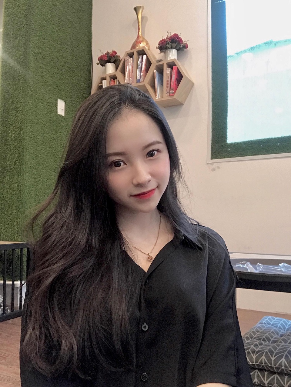 Cô giáo thực tập bất ngờ nổi tiếng với khuôn mặt trẻ như học sinh - 7 Cô giáo thực tập bất ngờ nổi tiếng với khuôn mặt trẻ như học sinh - 7