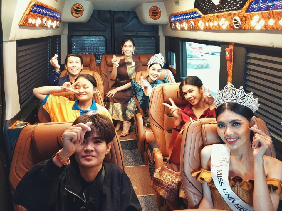 Khách hàng nói gì về dịch vụ thuê xe Limousine của Thái Dương - 2 Khách hàng nói gì về dịch vụ thuê xe Limousine của Thái Dương - 2