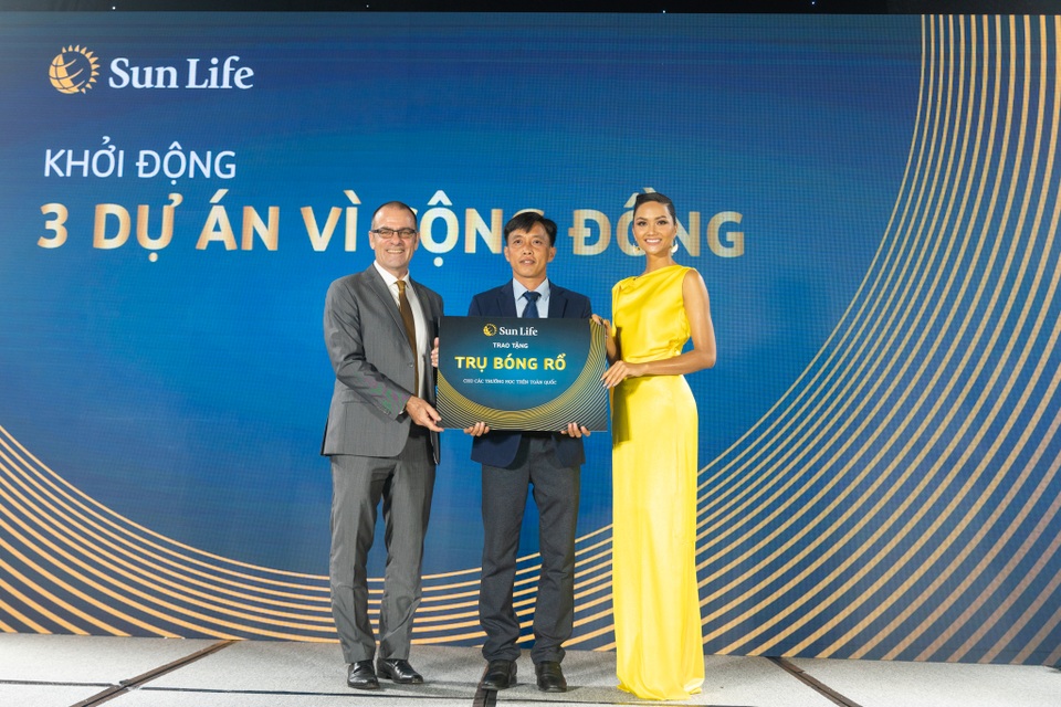 Hoa hậu H’Hen Niê trở thành đại sứ thương hiệu của Sun Life Việt Nam - 3 Hoa hậu H’Hen Niê trở thành đại sứ thương hiệu của Sun Life Việt Nam - 3