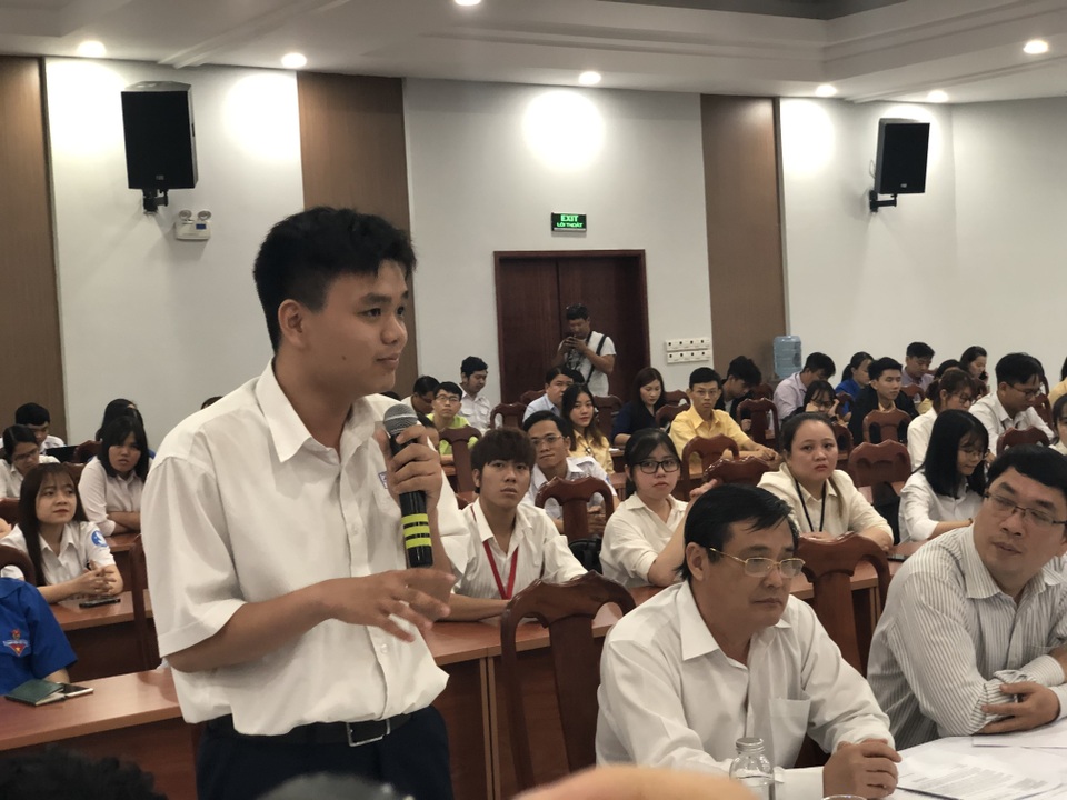 “Ám ảnh” kẹt xe mỗi sáng đi học, nữ sinh kiến nghị đổi giờ học - 3 “Ám ảnh” kẹt xe mỗi sáng đi học, nữ sinh kiến nghị đổi giờ học - 3