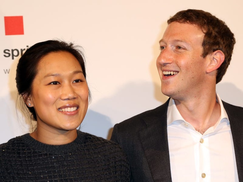 Những điều thú vị về mối tình đẹp giữa Mark Zuckerberg và vợ - 4 Những điều thú vị về mối tình đẹp giữa Mark Zuckerberg và vợ - 4