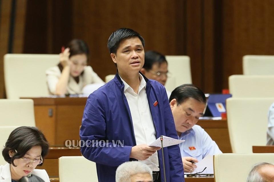“Nghị gật” hội trường do không hiểu tình hình địa phương - 1 “Nghị gật” hội trường do không hiểu tình hình địa phương - 1