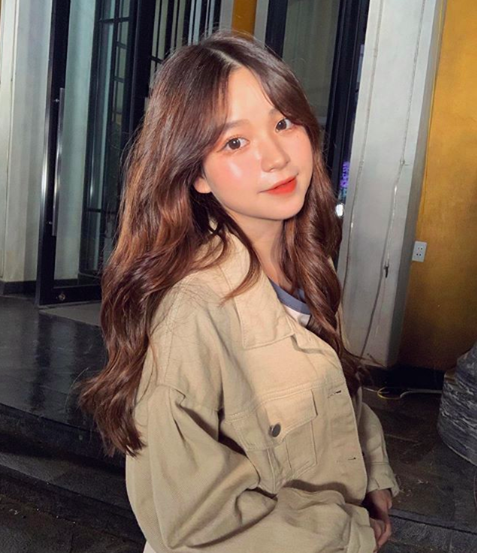 Fans xôn xao tin đồn tuyển thủ Quang Hải có bạn gái mới - 5 Fans xôn xao tin đồn tuyển thủ Quang Hải có bạn gái mới - 5