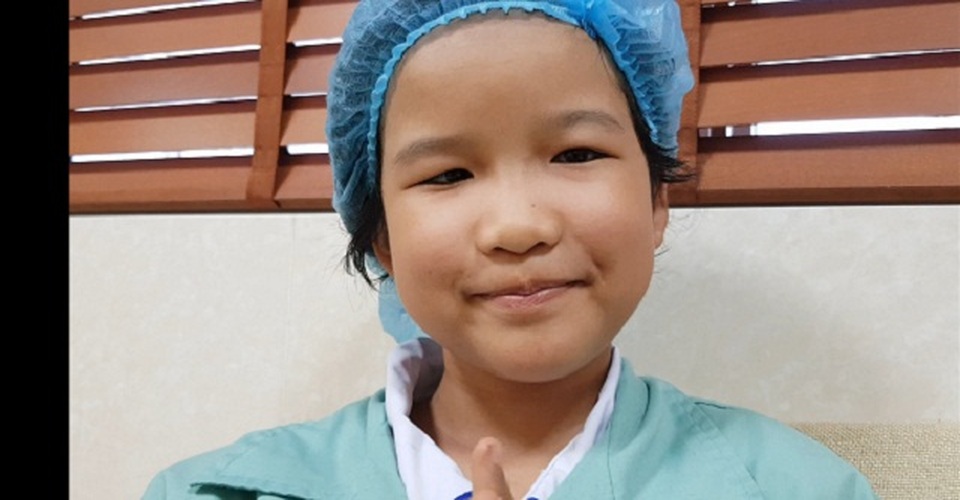 Vượt qua tử thần nơi bệnh viện, 2 bà cháu mạnh tay giúp đỡ hoàn cảnh khó khăn - 1 Vượt qua tử thần nơi bệnh viện, 2 bà cháu mạnh tay giúp đỡ hoàn cảnh khó khăn - 1