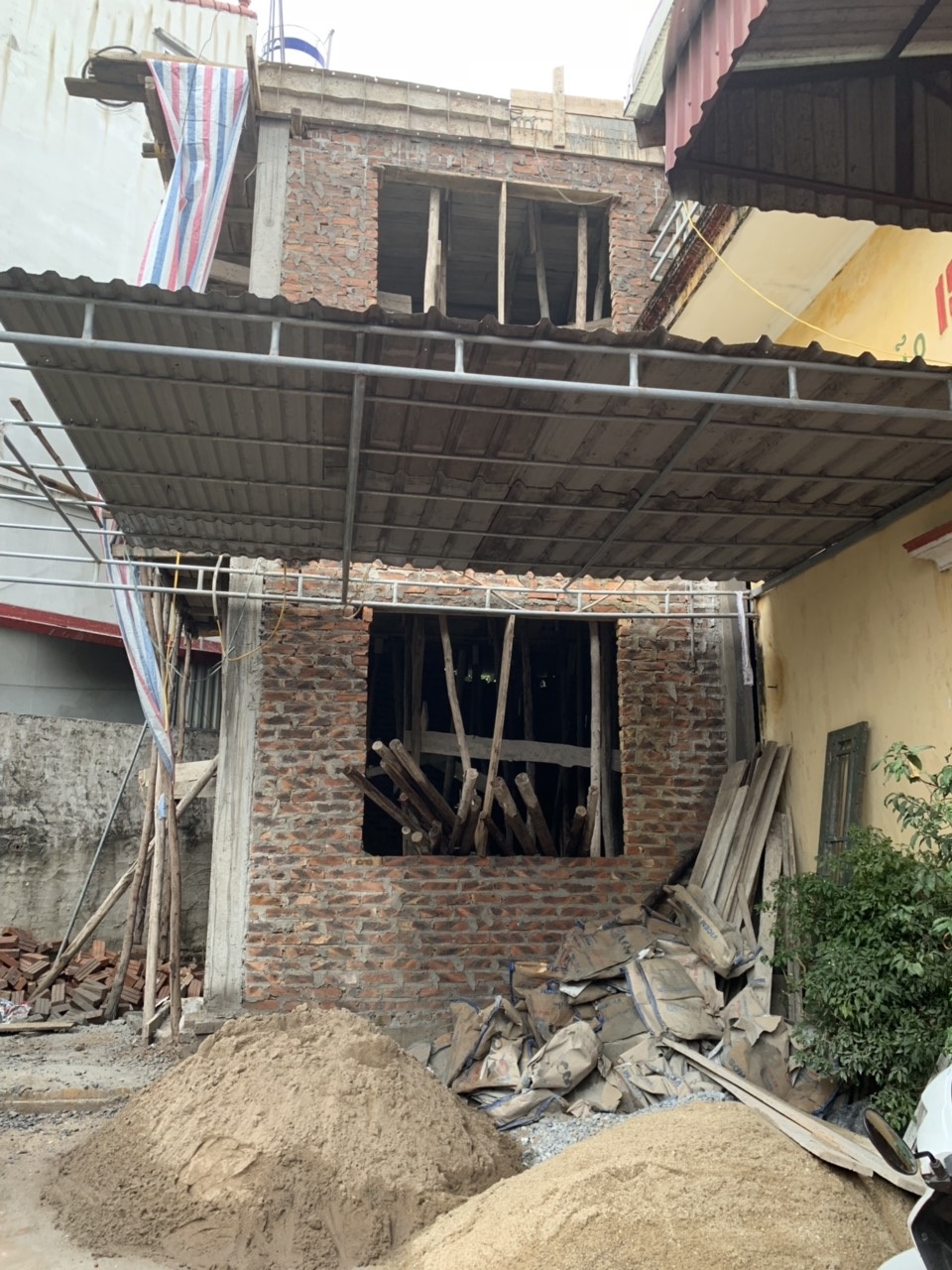 Ba chị em bé gái lớn lên trong vòng tay yêu thương của bạn đọc Dân trí - 5 Ba chị em bé gái lớn lên trong vòng tay yêu thương của bạn đọc Dân trí - 5