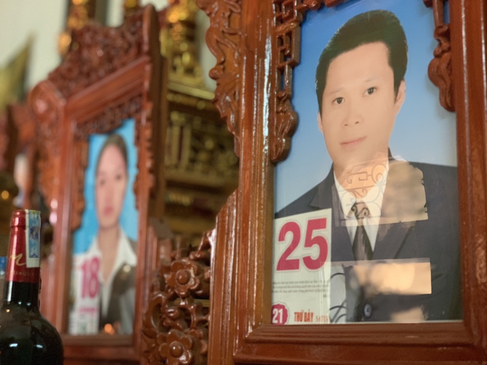Ba chị em bé gái lớn lên trong vòng tay yêu thương của bạn đọc Dân trí - 6 Ba chị em bé gái lớn lên trong vòng tay yêu thương của bạn đọc Dân trí - 6