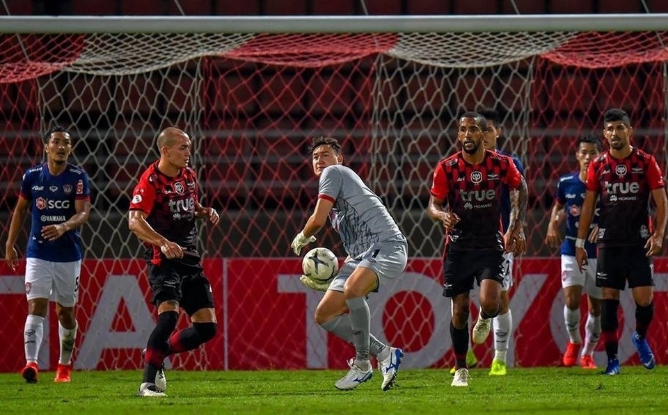 Đội bóng của Văn Lâm lọt vào top 5, Buriram mất chức vô địch Thai League - 2 Đội bóng của Văn Lâm lọt vào top 5, Buriram mất chức vô địch Thai League - 2