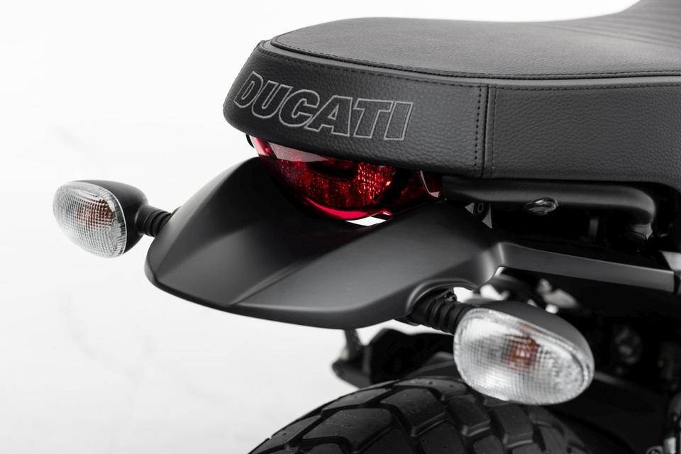 Ducati chỉ làm mới Scrambler bằng phiên bản Icon Dark cho năm 2020 - 13 Ducati chỉ làm mới Scrambler bằng phiên bản Icon Dark cho năm 2020 - 13