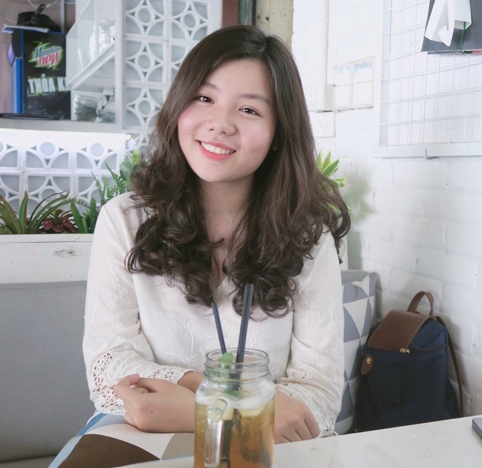 Nữ thủ khoa đầu ra ĐH Hà Nội tiết lộ bí quyết săn học bổng quốc tế - 1 Nữ thủ khoa đầu ra ĐH Hà Nội tiết lộ bí quyết săn học bổng quốc tế - 1