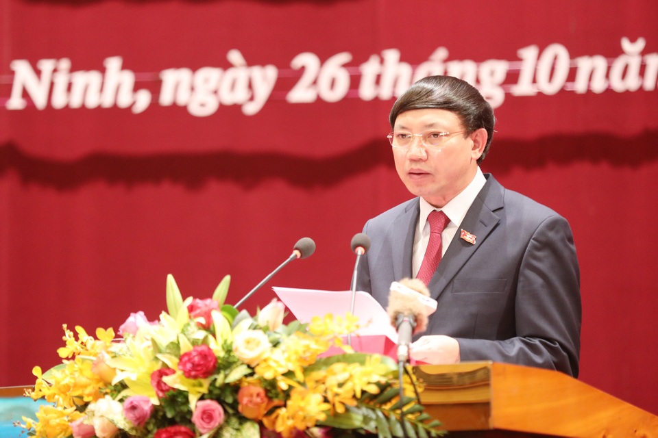 100% đại biểu HĐND thông qua Nghị quyết sáp nhập huyện Hoành Bồ vào TP Hạ Long - 3 100% đại biểu HĐND thông qua Nghị quyết sáp nhập huyện Hoành Bồ vào TP Hạ Long - 3