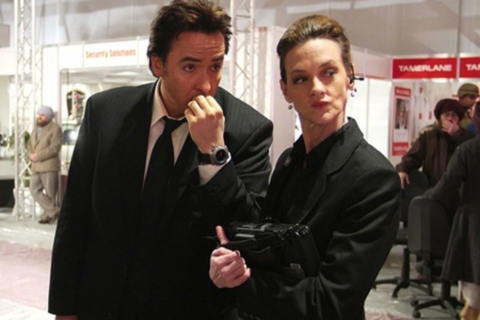 Khi các “sao” cùng người thân “đánh chiếm” màn bạc - 2