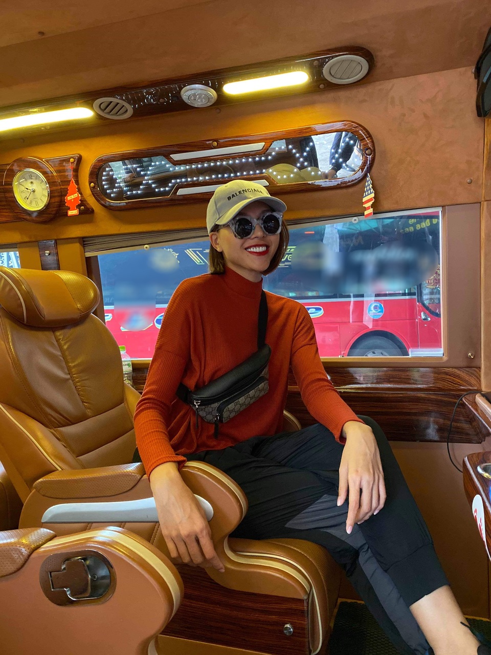 Kỳ Duyên - Minh Triệu quấn quýt không rời trên đường tới Sa Pa - 2 Kỳ Duyên - Minh Triệu quấn quýt không rời trên đường tới Sa Pa - 2