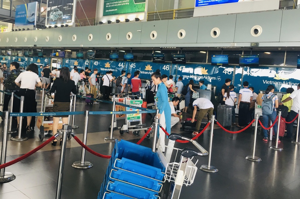 Hi hữu: Mất công trộm tài sản, “đạo chích” đen đủi cầm nhầm túi... dép cũ! - 1