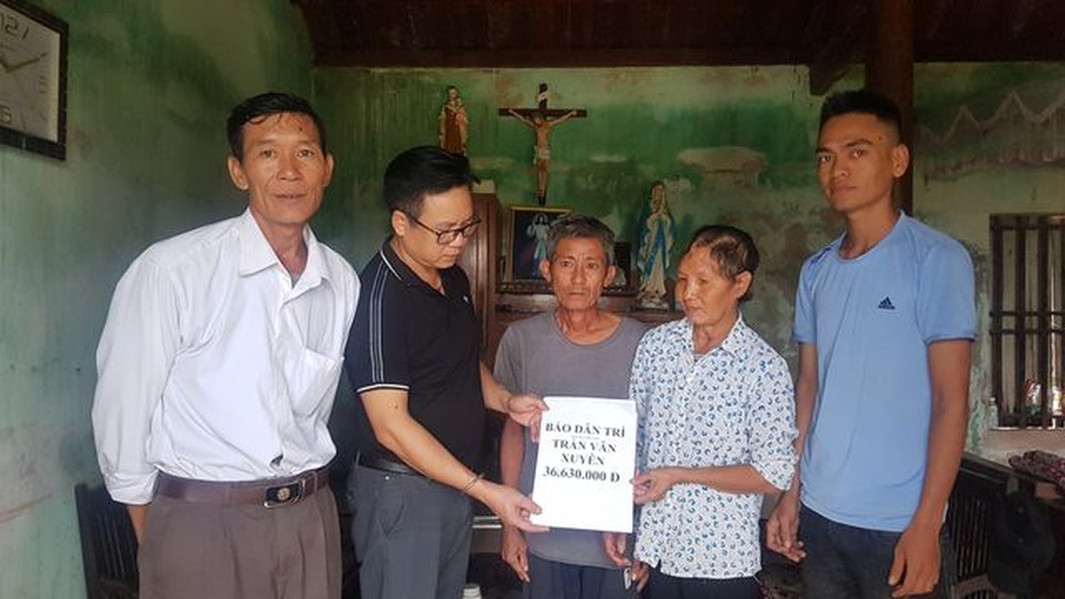 Bé gái mang u khủng dị thường trên mặt ra đi trong nỗi xót xa! - 6 Bé gái mang u khủng dị thường trên mặt ra đi trong nỗi xót xa! - 6