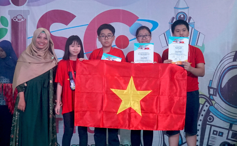 Việt Nam giành 4 Huy chương Vàng tại kỳ thi Khoa học Quốc tế ISC năm 2019 - 1 Việt Nam giành 4 Huy chương Vàng tại kỳ thi Khoa học Quốc tế ISC năm 2019 - 1