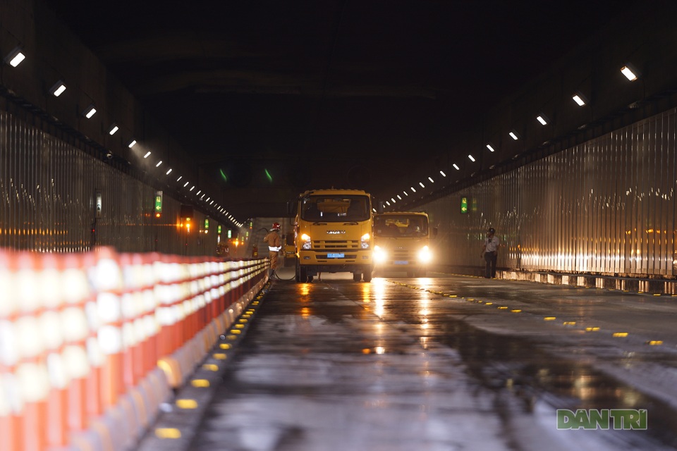 Gay cấn màn diễn tập cứu nạn bên trong hầm vượt sông Sài Gòn - 16 Gay cấn màn diễn tập cứu nạn bên trong hầm vượt sông Sài Gòn - 16