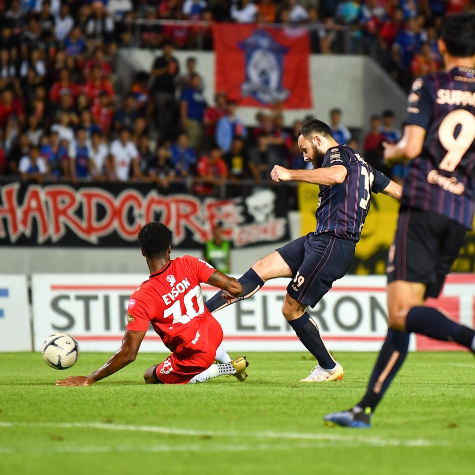 Supachai, Supachok bật khóc sau khi Buriram mất chức vô địch Thai League - 13 Supachai, Supachok bật khóc sau khi Buriram mất chức vô địch Thai League - 13