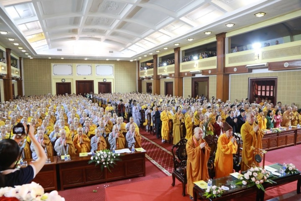 Học viện Phật giáo Việt Nam trao tặng Quỹ Khuyến học Việt Nam 100 triệu đồng - 6 Học viện Phật giáo Việt Nam trao tặng Quỹ Khuyến học Việt Nam 100 triệu đồng - 6