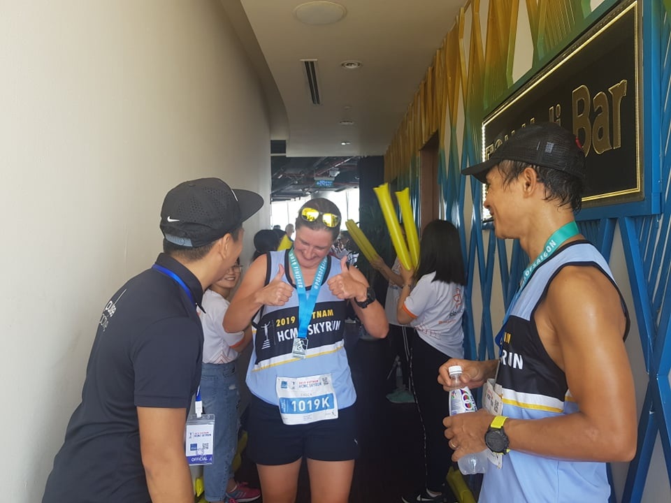 Thi chạy thang bộ.jpg Thi chạy thang bộ.jpg