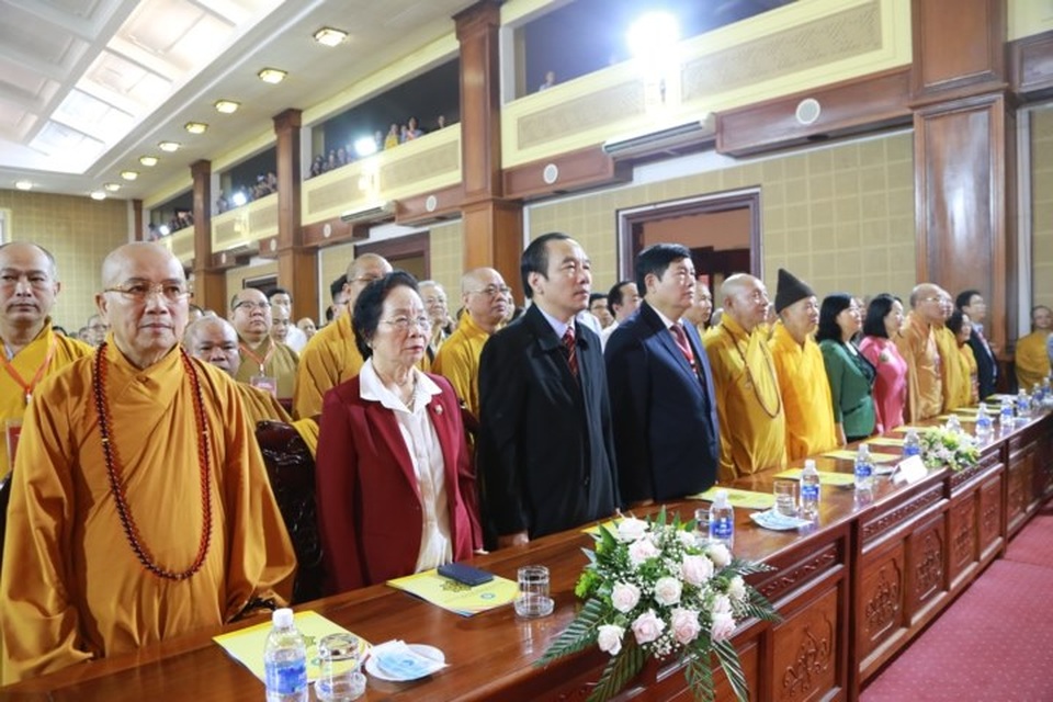 Học viện Phật giáo Việt Nam trao tặng Quỹ Khuyến học Việt Nam 100 triệu đồng - 2 Học viện Phật giáo Việt Nam trao tặng Quỹ Khuyến học Việt Nam 100 triệu đồng - 2