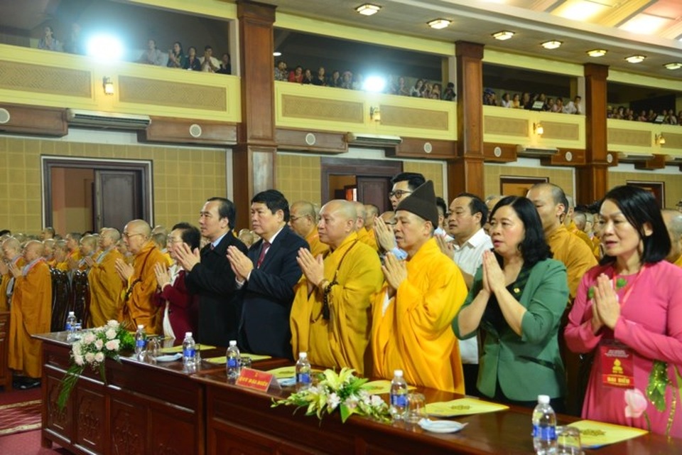 Học viện Phật giáo Việt Nam trao tặng Quỹ Khuyến học Việt Nam 100 triệu đồng - 8 Học viện Phật giáo Việt Nam trao tặng Quỹ Khuyến học Việt Nam 100 triệu đồng - 8