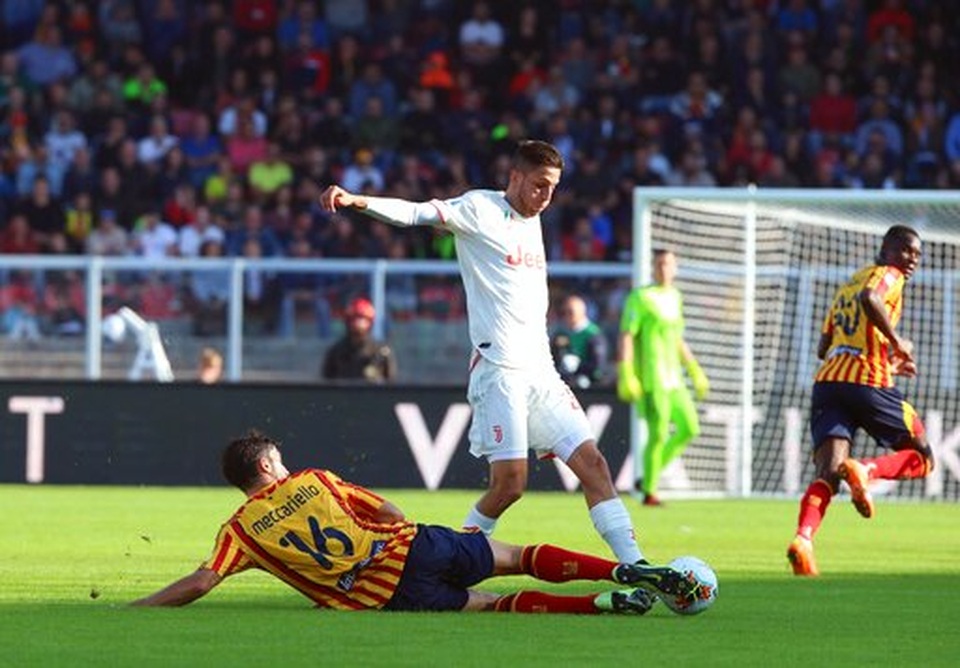 De Ligt hóa tội đồ, Juventus sảy chân trước “tí hon” - 1 De Ligt hóa tội đồ, Juventus sảy chân trước “tí hon” - 1