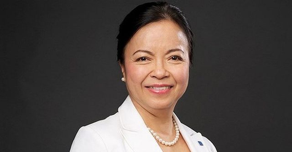 Nhà chồng Hà Tăng hốt bạc, nữ đại gia nổi như cồn vì khủng hoảng nước sạch - 1 Nhà chồng Hà Tăng hốt bạc, nữ đại gia nổi như cồn vì khủng hoảng nước sạch - 1
