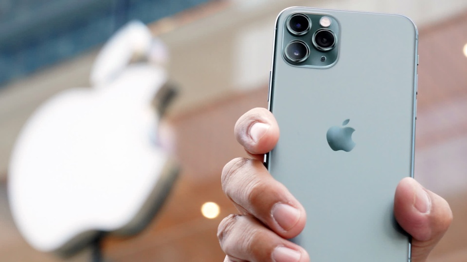 Được và mất gì khi mua iPhone chính hãng và iPhone xách tay? - 2 Được và mất gì khi mua iPhone chính hãng và iPhone xách tay? - 2