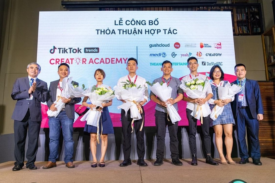 Học tiếng anh trên TikTok – Chuyện tưởng đùa hóa thật - 4 Học tiếng anh trên TikTok – Chuyện tưởng đùa hóa thật - 4