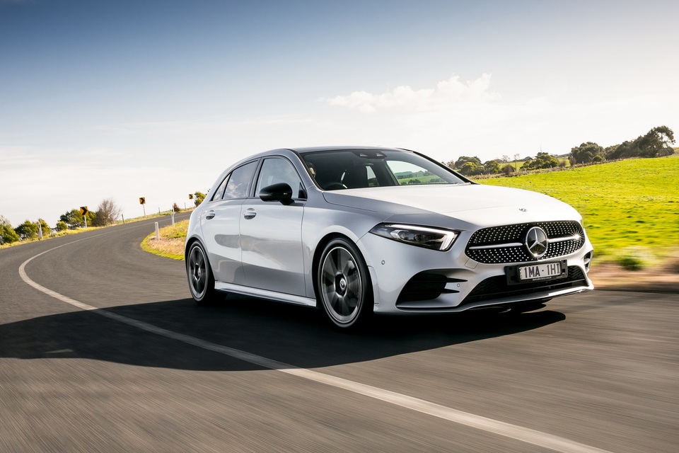 Mercedes-Benz triệu hồi xe vì lỗi... tuột túi khí - 1 Mercedes-Benz triệu hồi xe vì lỗi... tuột túi khí - 1