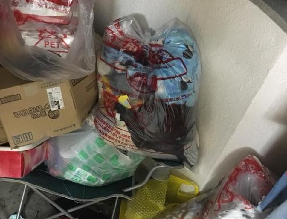 Choáng váng với những căn nhà trọ bẩn như bãi rác khiến chủ nhà sốc nặng - 11 Choáng váng với những căn nhà trọ bẩn như bãi rác khiến chủ nhà sốc nặng - 11