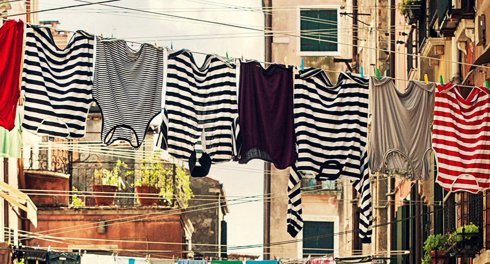 Chọn tủ sấy hay máy sấy để làm khô quần áo ướt trong ngày mưa gió rét? - 1 Chọn tủ sấy hay máy sấy để làm khô quần áo ướt trong ngày mưa gió rét? - 1