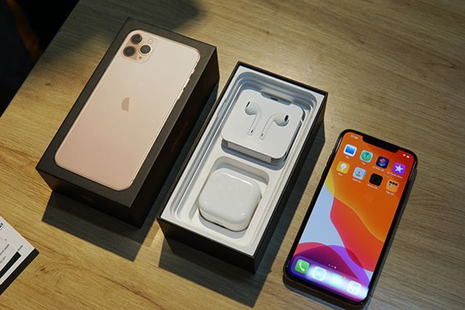 Được và mất gì khi mua iPhone chính hãng và iPhone xách tay? - 4 Được và mất gì khi mua iPhone chính hãng và iPhone xách tay? - 4