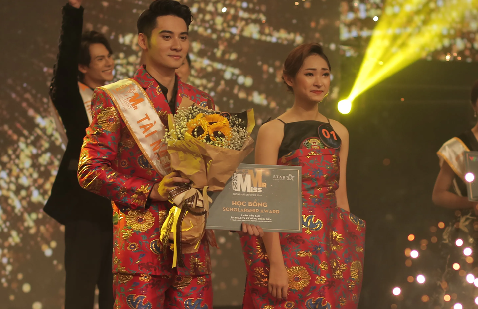 Sinh viên khối trường kinh tế đăng quang “Mr Miss 2019” - 1 Sinh viên khối trường kinh tế đăng quang “Mr Miss 2019” - 1