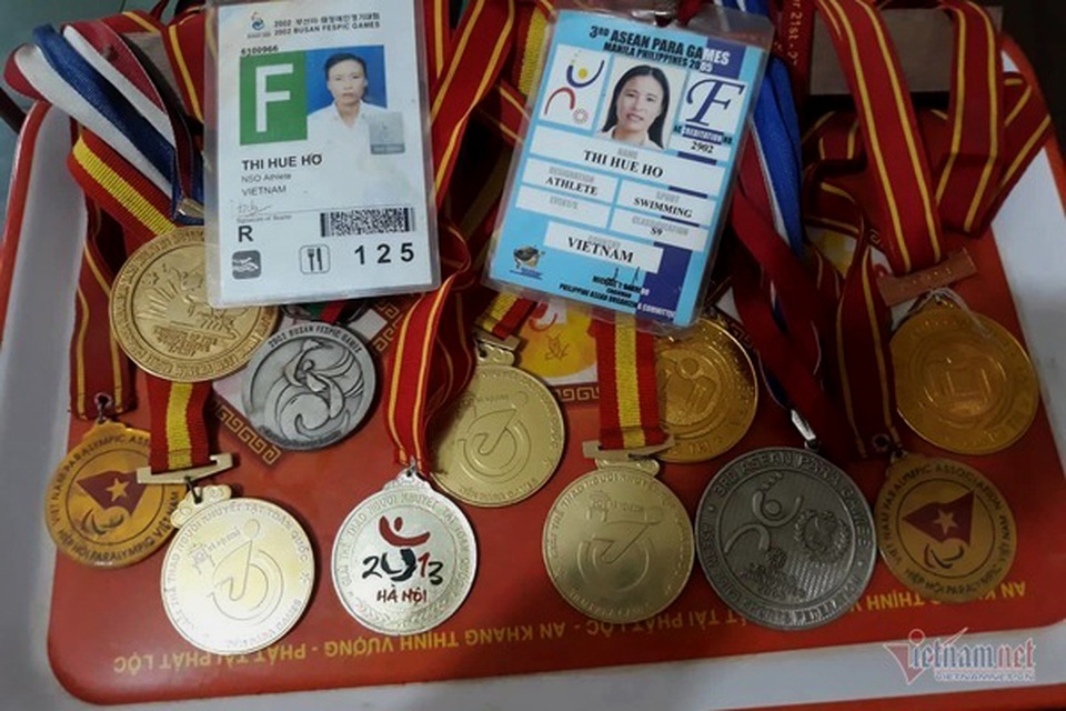 Bà chủ khuyết tật giành 120 huy chương, mở xưởng gỗ cho người nghèo - 3 Bà chủ khuyết tật giành 120 huy chương, mở xưởng gỗ cho người nghèo - 3