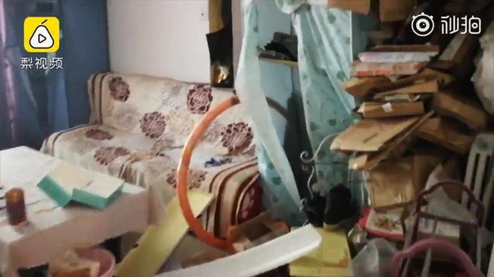 Choáng váng với những căn nhà trọ bẩn như bãi rác khiến chủ nhà sốc nặng - 3 Choáng váng với những căn nhà trọ bẩn như bãi rác khiến chủ nhà sốc nặng - 3