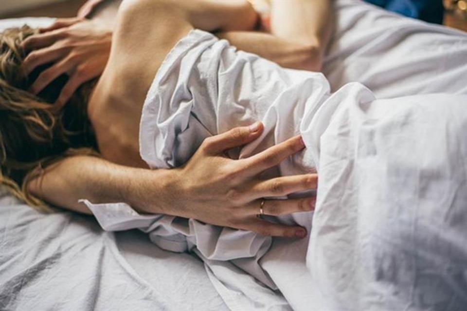 Chồng vô sinh, vợ liên tục đẻ 4 đứa con... và chuyện bí ẩn với ông hàng xóm - 1 Chồng vô sinh, vợ liên tục đẻ 4 đứa con... và chuyện bí ẩn với ông hàng xóm - 1