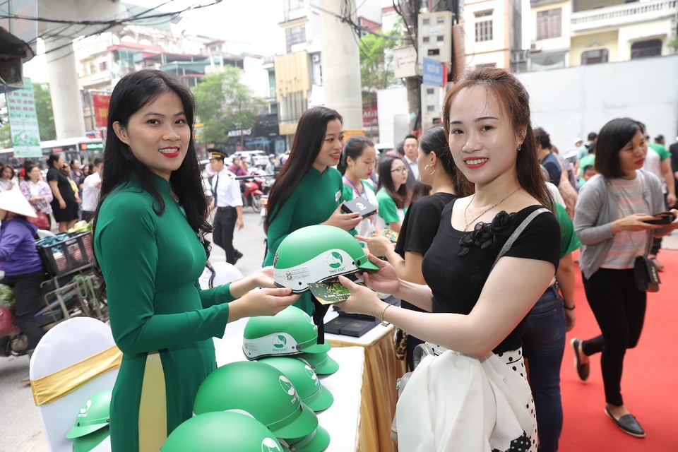 Hơn 5.000 nghìn khách hàng tham dự khai trương Thu Cúc Mega Beauty Center Cầu Giấy - 5 Hơn 5.000 nghìn khách hàng tham dự khai trương Thu Cúc Mega Beauty Center Cầu Giấy - 5