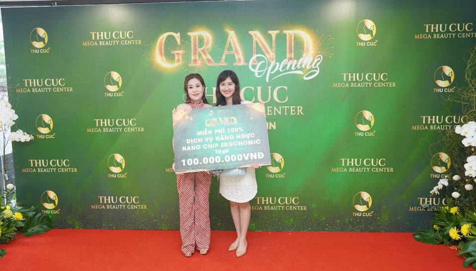 Hơn 5.000 nghìn khách hàng tham dự khai trương Thu Cúc Mega Beauty Center Cầu Giấy - 9 Hơn 5.000 nghìn khách hàng tham dự khai trương Thu Cúc Mega Beauty Center Cầu Giấy - 9