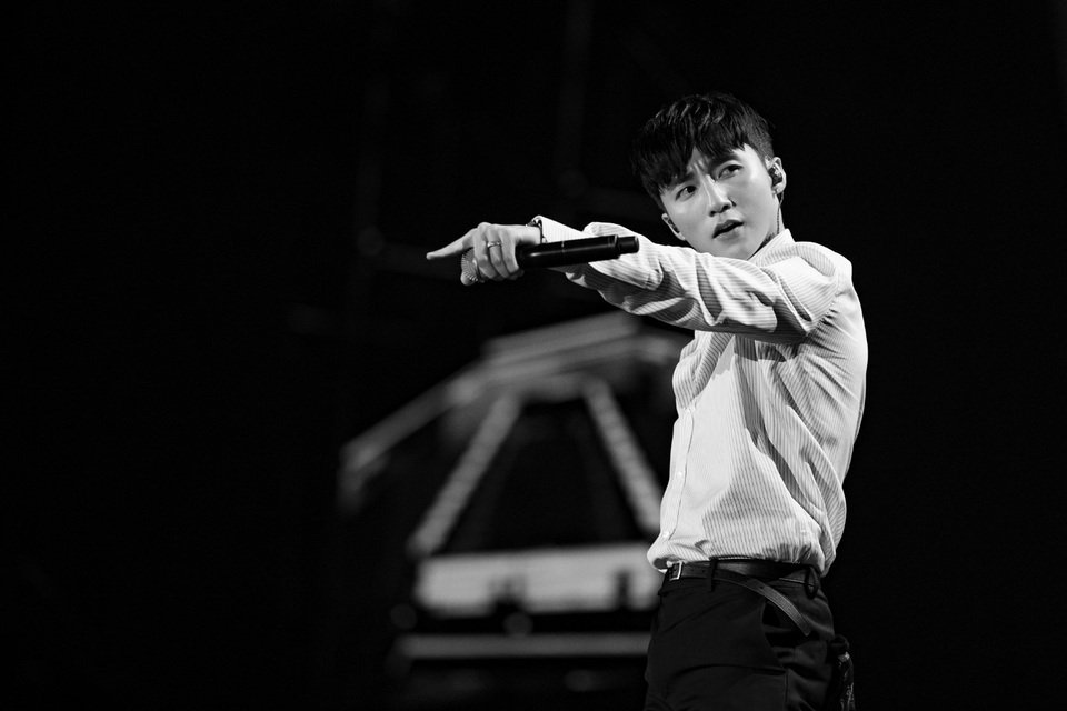 Khán giả choáng ngợp trước màn trình diễn laser và pháo hoa đỉnh cao tại FWD Music Fest - 6 Khán giả choáng ngợp trước màn trình diễn laser và pháo hoa đỉnh cao tại FWD Music Fest - 6