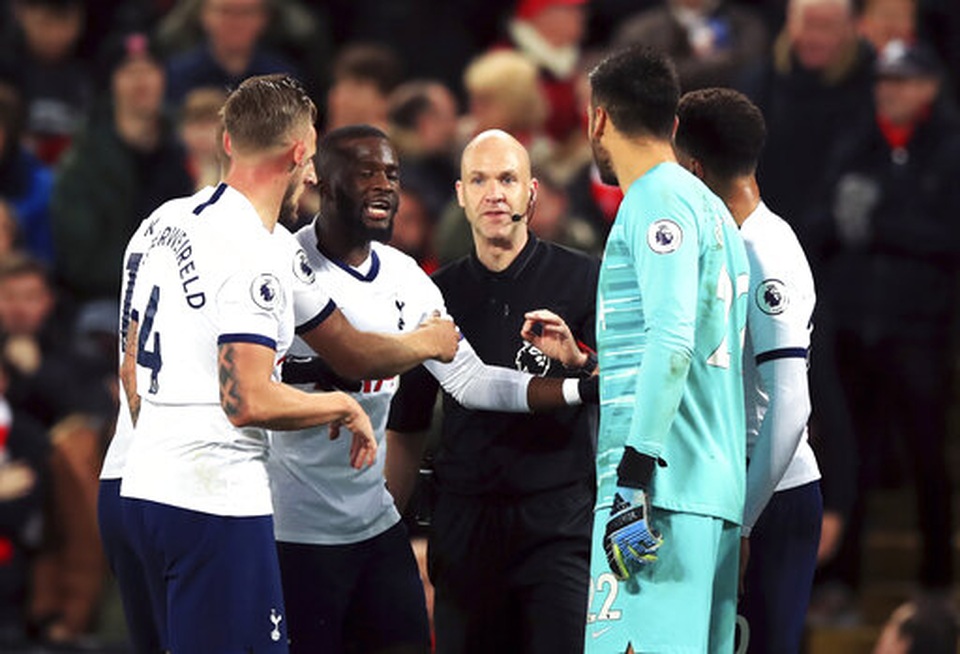 Nhìn lại màn lội ngược dòng ngoạn mục của Liverpool trước Tottenham - 14 Nhìn lại màn lội ngược dòng ngoạn mục của Liverpool trước Tottenham - 14