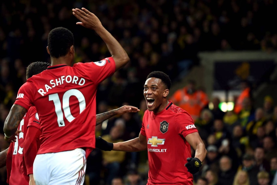 Những khoảnh khắc thắng tưng bừng của Man Utd trên sân Norwich - 17 Những khoảnh khắc thắng tưng bừng của Man Utd trên sân Norwich - 17